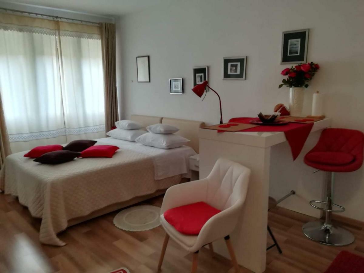 Klara Studio Apartman Split Exterior foto